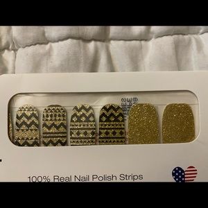 Retired Color Street mail polish strips in Tempe Vibes.